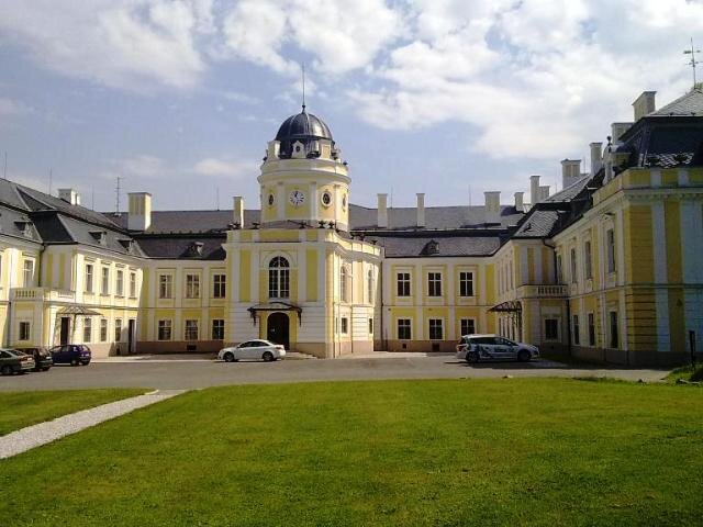 Zámek Šilheřovice | Krkonošské vápenky Kunčice, a.s. | Všechna práva vyhrazena