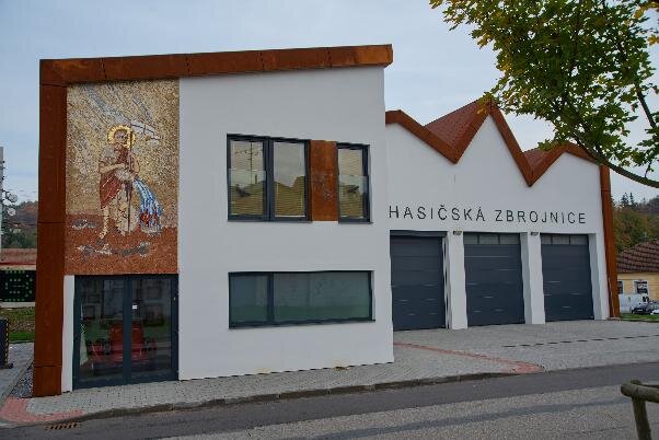Bílovice nad Svitavou, hasičská zbrojnice  – mozaika sv. Floriána | Foto: Jiří Šťasta | Licence: Všechna práva vyhrazena