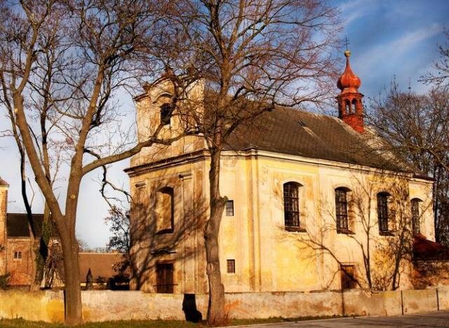 Kostel sv. Jana Křtitele ve Vroutku | Okrašlovací spolek Budíček | Všechna práva vyhrazena