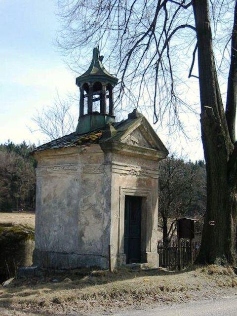 Kaple Horní Sedlo před opravou | Foto: Sdružení pro záchranu drobných sakrálních památek | Licence: Všechna práva vyhrazena
