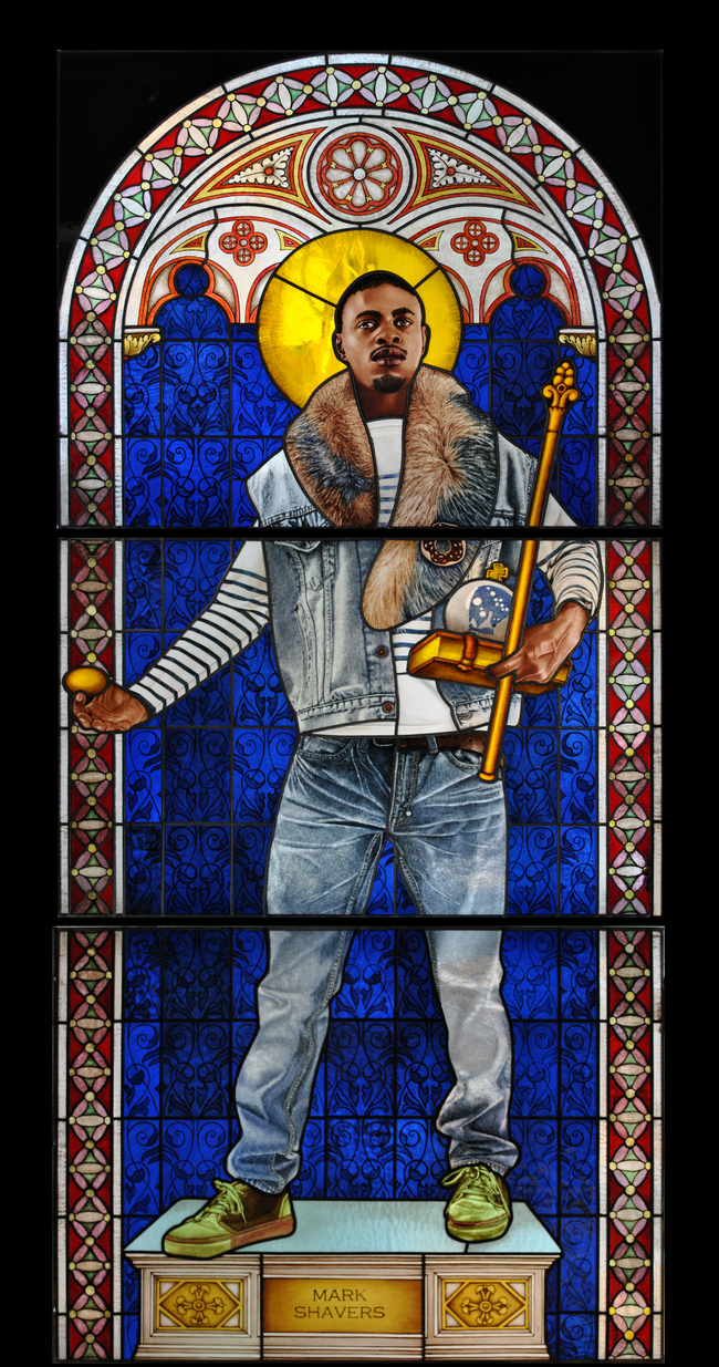 Anglie, Ely, Stained Glass Museum – realistická vitráž podle návrhu amerického výtvarníka Kehina Wileyho; podobné zakázky též v New Yorku či Paříži | © Archiv Jitky a Richarda Kantových