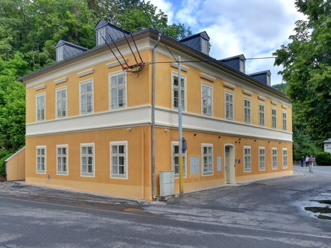 Bývalý hotel Korunní princ Rudolf v Kyselce | © Mattoni 1873 a.s. – Wikimedia Commons CC-BY-SA 4.0