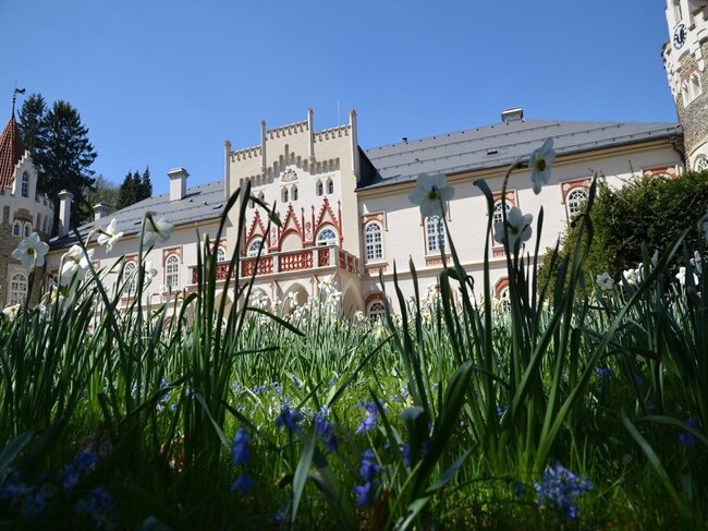 Herálec u Humpolce, zámecký hotel Chateau Herálec – střešní krytina Bravan | © Swisspearl Česká republika a.s.