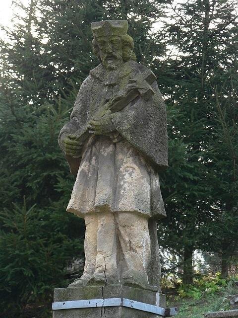 Kopřivná – rehabilitace sousoší | FOTO: Martin Vavřík, Wikimedia Commons | CC0