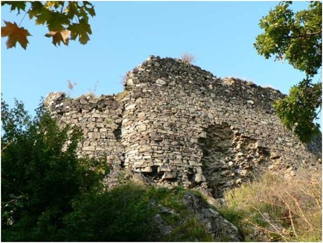 Hrad Blansko - hradby | Občanské sdružení pro záchranu hradu Blansko | Všechna práva vyhrazena