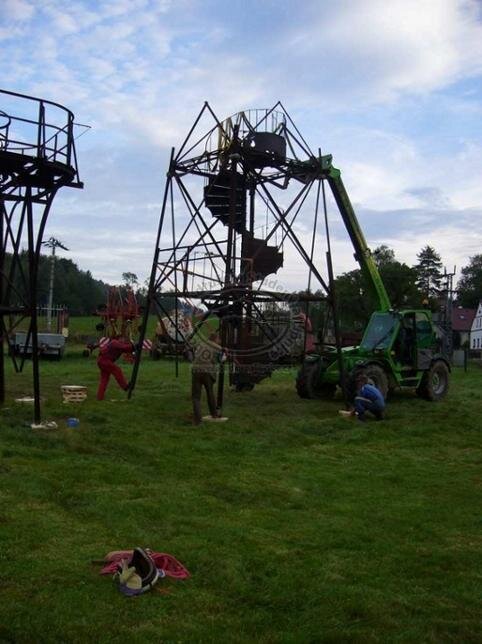 Přesun částí rozhledny k opravě | Foto: Spolek pod Studencem | Licence: Všechna práva vyhrazena