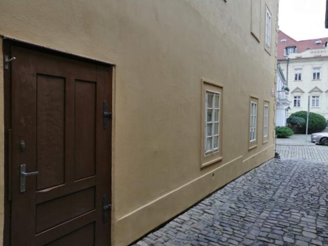 Praha, ulice Hroznová – oprava fasády | Foto: Jiří Klozar | Licence: Všechna práva vyhrazena
