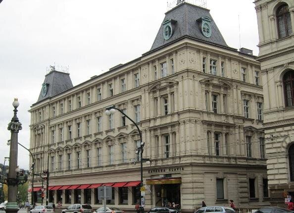 Praha, kavárna Slávia | Foto: Corradox - Wikimedia Commons | Licence: CC-BY-SA 3.0