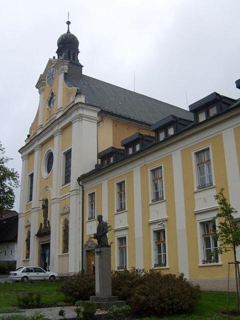 Klášterní kostel sv. Rodiny, Havlíčkův Brod | Autor: Ben Skála - Wikimedia Commons | Licence: Uveďte autora - Zachovejte licenci 3.0 Česko 