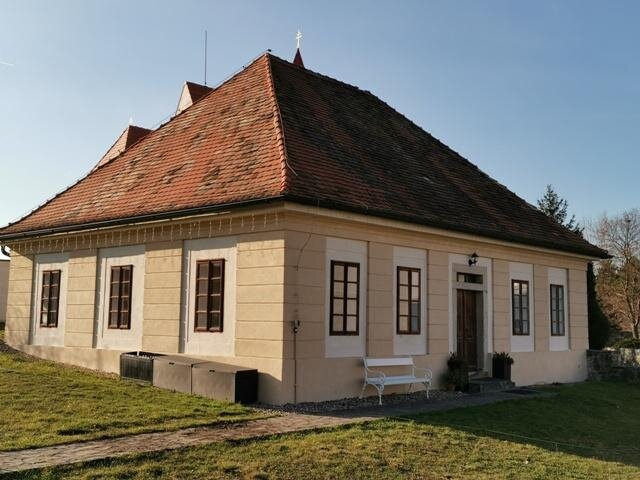 Pakoměřice – fara | Zdeněk Nováček | Všechna práva vyhrazena