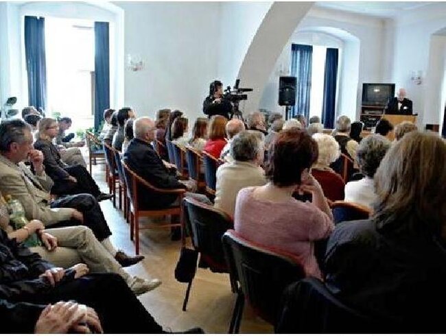 Přednáška Prof. PhDr. Petr Piťhy, Csc. – „Jsou křesťanské kořeny pro Evropu důležité?“ | Klatovské katakomby, z.s. | Všechna práva vyhrazena