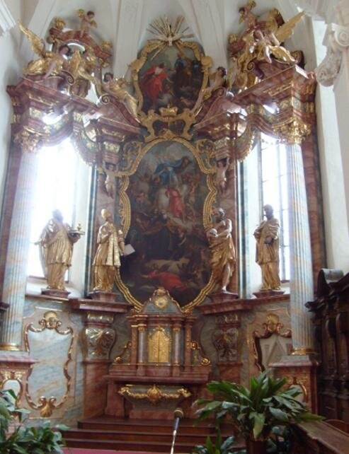 Kostel Panny Marie Královny a sv. Jiljí v Třeboni – hlavní oltář – stav po dokončení restaurování | Foto: Tomáš Pejřil - restaurátor | Licence: Všechna prá va vyhrazena