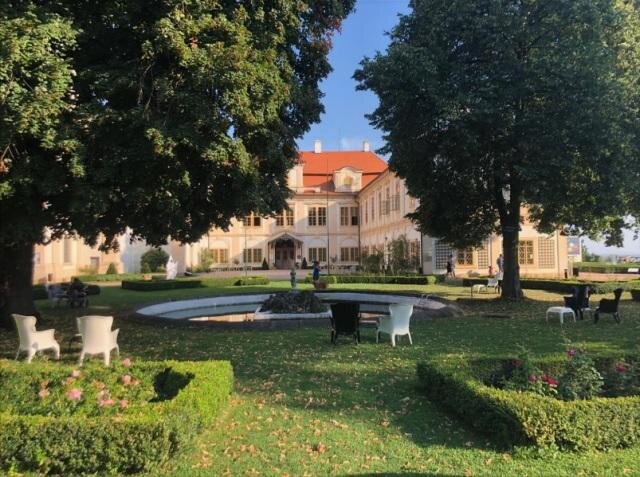 Zámek Loučeň – odstranění vzlínající vlhkosti přístrojem BIODRY | Foto: BIODRY ČR – modern tools s.r.o. | Všechna práva vyhrazena