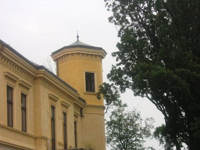 Jenišovice u Mělníka - zámek | Ľubomír Molek - šindele | Všechna práva vyhrazena