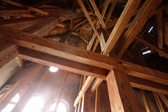 Praha, bytový dům v Pařížské ulici – ošetření krovu s věžicí | Foto: Archiv Tignum s. r. o. | Licence: Všechna práva vyhrazena