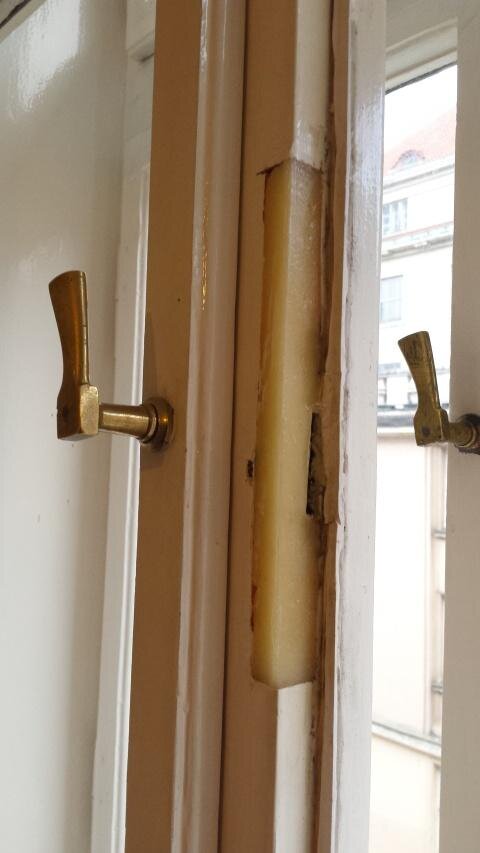Oprava oken v Praze na Vinohradech | FOTO: Repair Solution s.r.o. | Všechna práva vyhrazena