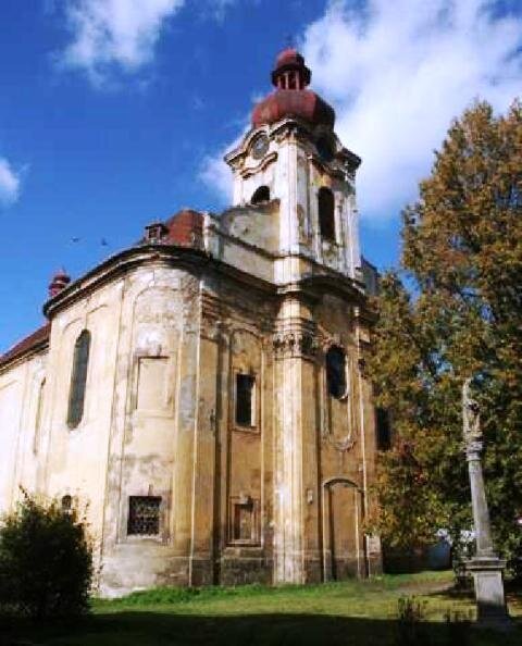 Kostel sv. Anny v Sedleci - stav z roku 2004 | Občanské sdružení na záchranu kostela sv. Anny v Sedleci | Všechna práva vyhrazena