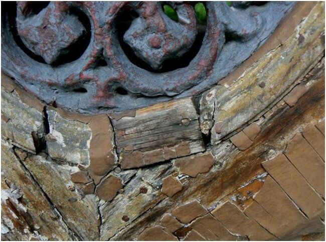 Smiřice - detail vrat bývalého učiliště | Foto: Společnost ochránců památek ve východních Čechách | Všechna práva vyhrazena