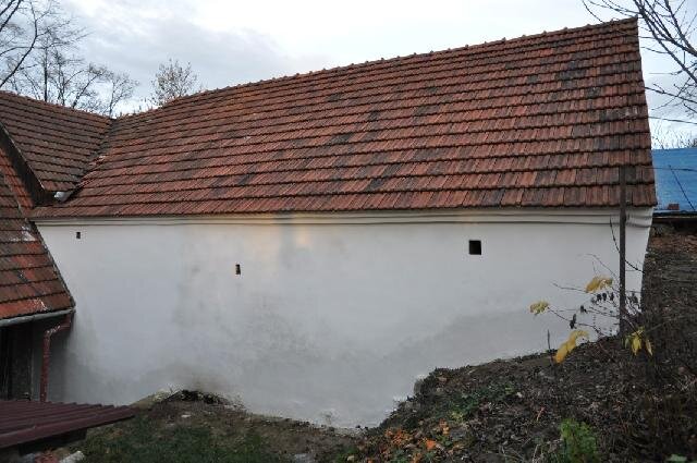 Statické zajištění a obnova ručně tesaného krovu, kleneb a omítek u kulturní památky v Knínicích u Boskovic.  | Foto: Kulturní obnova památek s.r.o. | Licence: Všechna práva vyhrazena