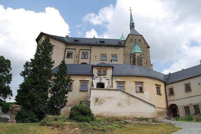 Pro Státní hrad Šternberk byl vytvořen videoprůvodce v několika jazycích. | FOTO:  Richenza – Wikimedia Commons | CC-BY-SA 3.0