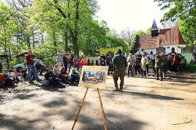 Velké Hydčice, kostel sv. Klimenta – archeologická přednáška v rámci zprovoznění pátrací hry a komunitní aktivity | Foto: Jan Novotný | Licence: Všechna práva vyhrazena