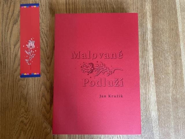 Kniha Malované Podluží folkloristy Jana Kružíka | FOTO: Nadační fond rodiny Malých | Všechna práva vyhrazena