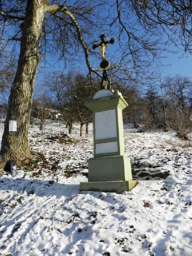 Knínice - obnovený křížek