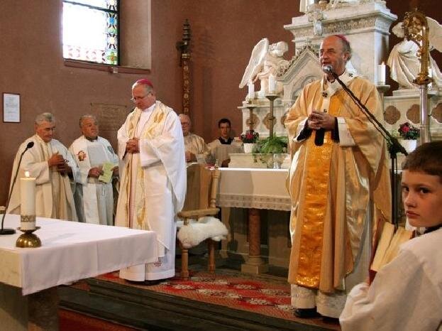 Slavnostní mše v kapli sv. Cyrila a Metoděje  | Matice Radhošťská | Všechna práva vyhrazena