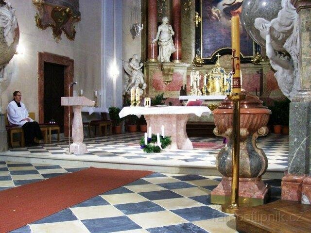 Kostel sv. Jakuba po opravách | Okrašlovací spolek Lípa | Všechna práva vyhrazena
