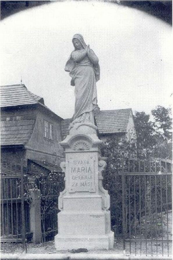 Jilemnice - socha Panny Marie