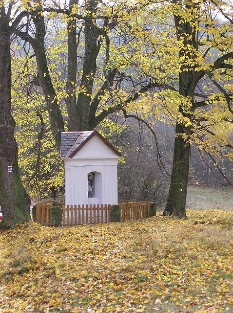 Luňákova kaple – Horní Houska | Pšovka - okrašlovací spolek Kokořínska | Všechna práva vyhrazena