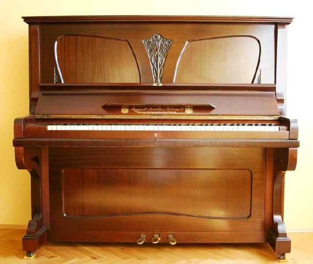 Piano | TKK spol. s r.o. | Všechna práva vyhrazena