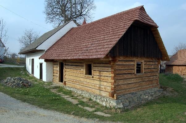 Oprava roubeného domu, Pacovsko | Ateliér Dostál - Ing. arch. Petr Dostál | Všechna práva vyhrazena