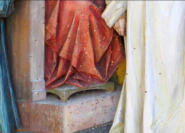 Křížová cesta Mokré Lazce, detail poničení jednoho ze zastavení | Foto: Josef Frydrych - MYKOS mikrovlny | Licence: Všechna práva vyhrazena