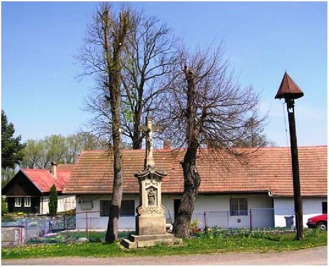 Chotělice - oprava božích muk a zvoničky  | Foto: Okrašlovací spolek Smidarska, z.s. | Všechna práva vyhrazena
