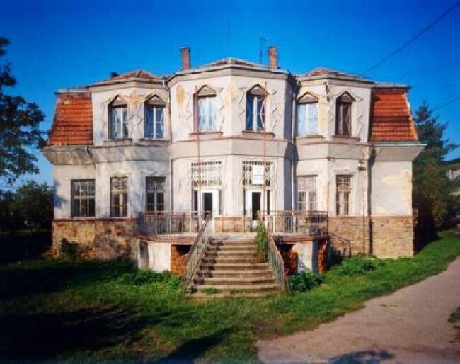 Bauerova vila celkový pohled | Nadace Českého kubismu | Všechna práva vyhrazena