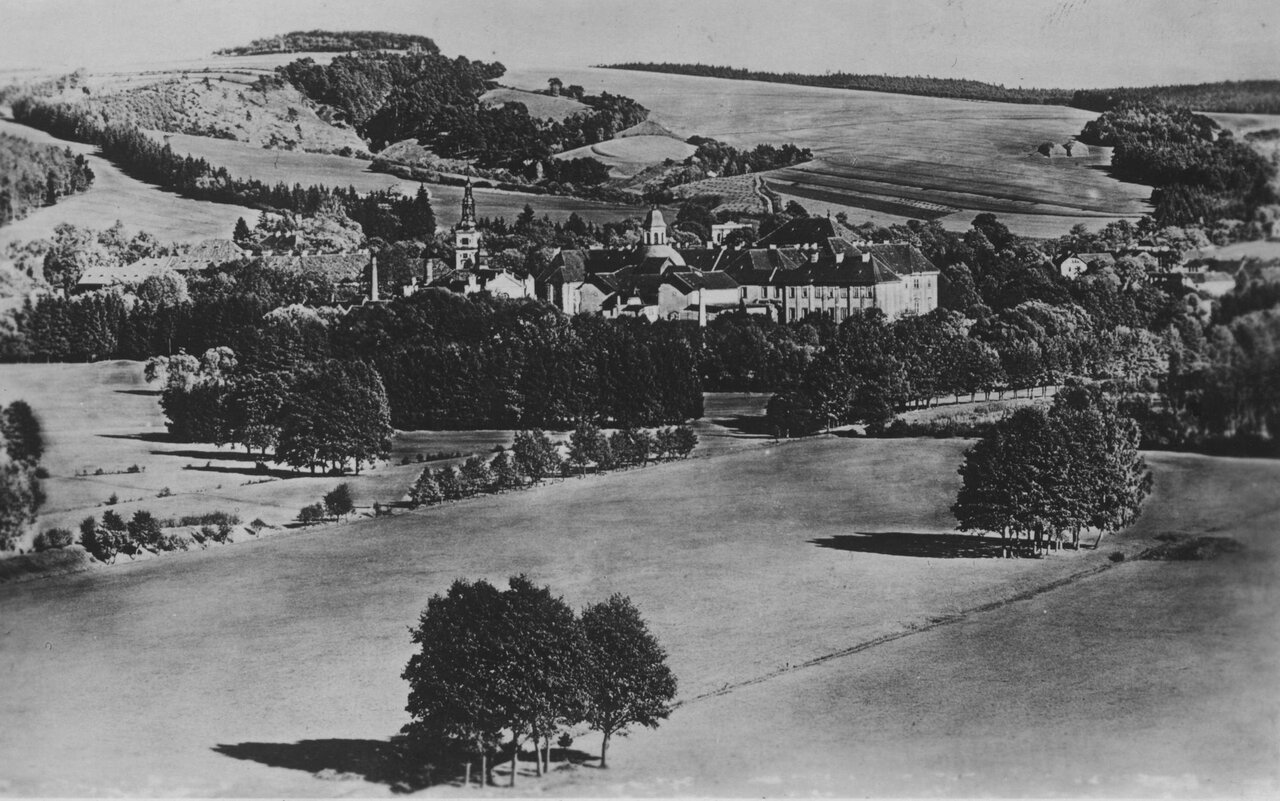 Historický pohled na areál plaského kláštera | © Archiv kláštera Plasy