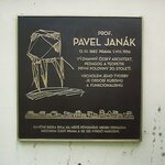 Pamětní deska architekta Pavla Janáka | © Archiv Centra památek moderní architektury