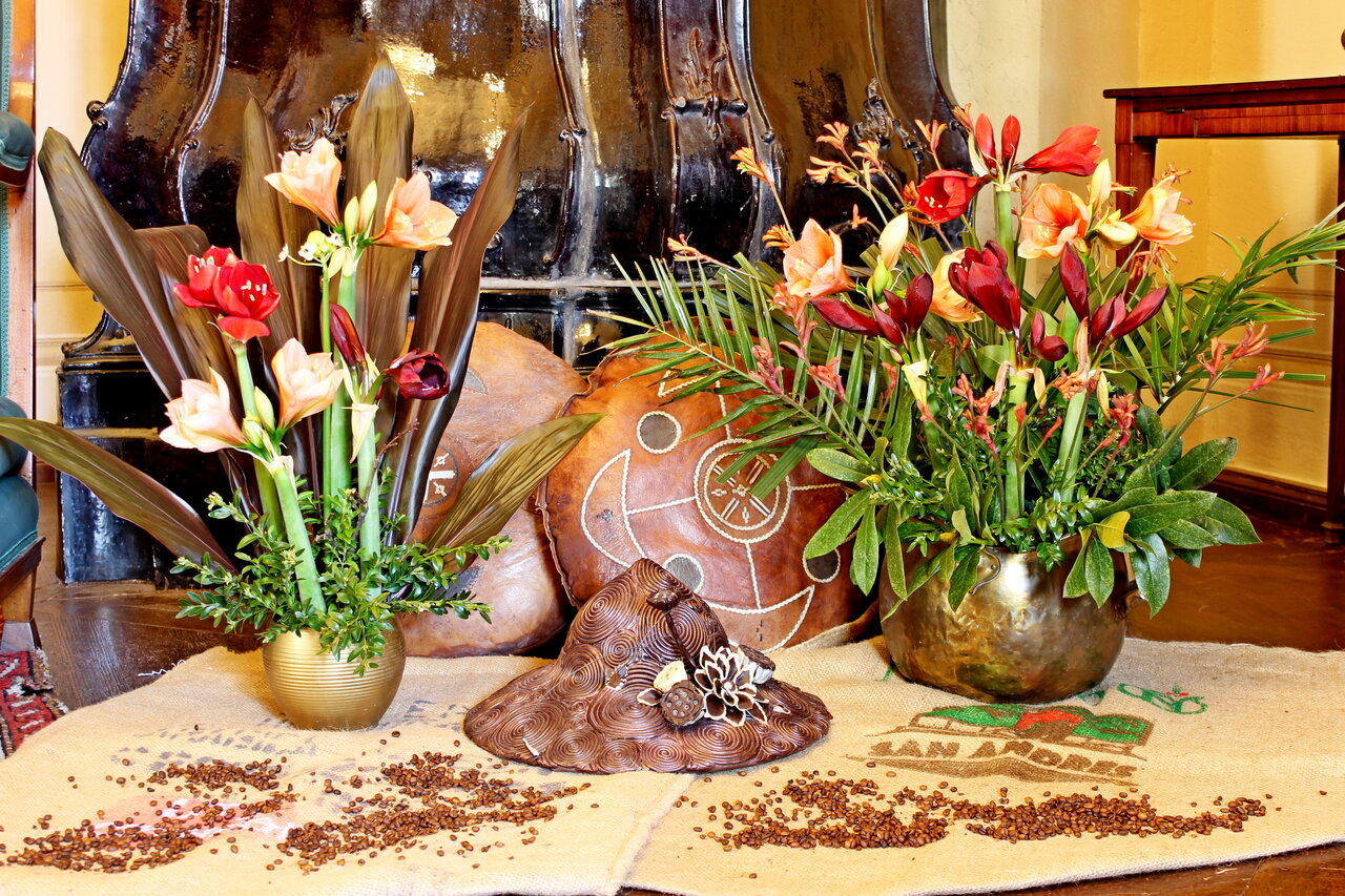 Květiny a klobouky v zámeckém apartmá | © Národní památkový ústav