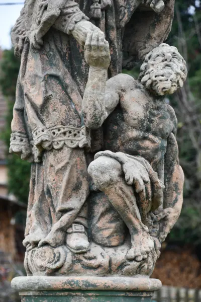 Plzeň-Křimice, restaurovaná socha sv. Jana Nepomuckého s žebrákem, Lazar Widemann, 1742 | © Viktor Kovařík