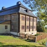 K dochovaným hodnotám kulturní památky náleží především její půdorysné zasazení v urbanistické struktuře sídla, dispoziční rozvržení a materiálová skladba všech konstrukcí. | © Kittelovo muzeum