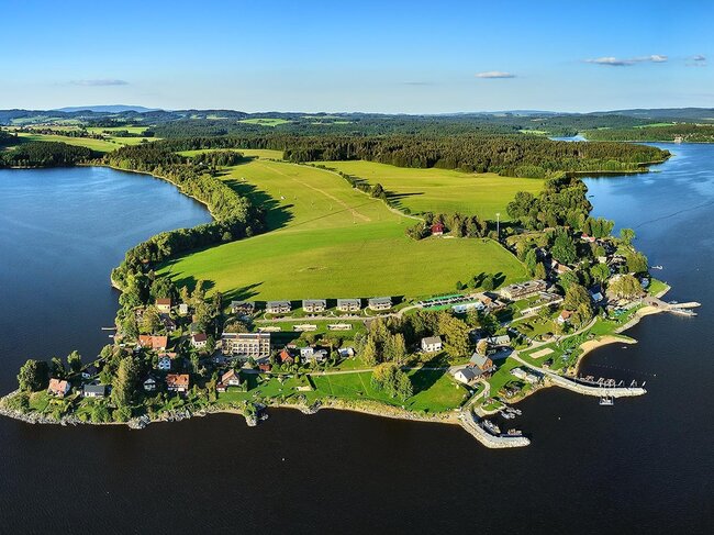 Pohled na Lipno a Dolní Vltavice v Pošumaví | © Národní památkový ústav