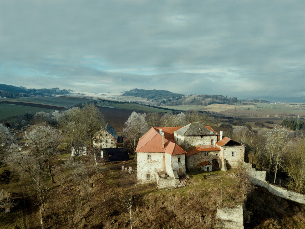 Celkový pohled na areál z ptačí perspektivy | © Archiv Marcely Radlingerové Celkový pohled na areál z ptačí perspektivy | © Archiv Marcely Radlingerové