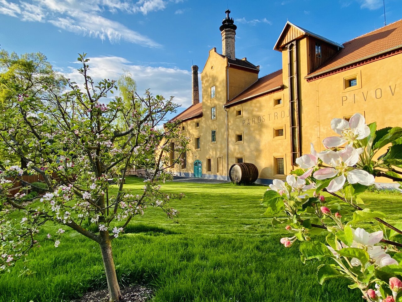 Ocenění Europa Nostra putovalo v roce 2023 také do Česka. Cenu získali manželé Prouzovi za obnovu parostrojního pivovaru Lobeč. | © Archiv Pavla Prouzy Ocenění Europa Nostra putovalo v roce 2023 také do Česka. Cenu získali manželé Prouzovi za obnovu parostrojního pivovaru Lobeč. | © Archiv Pavla Prouzy