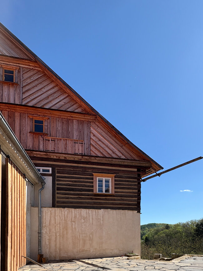 Pohled ze dvora po obnově | © Archiv majitelů