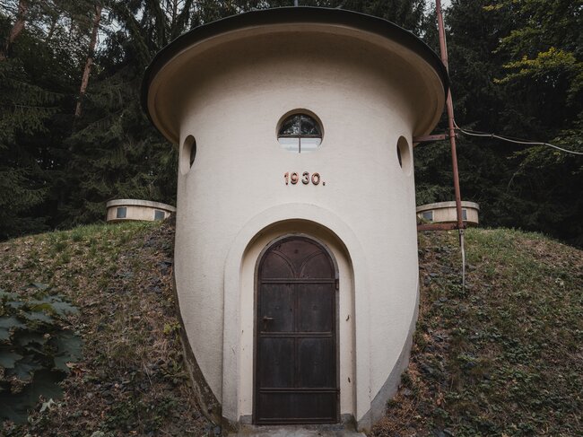 Také tento v Jehnědí z roku 1930 prošel nedávnou rekonstrukcí. | © Archiv VAK Jablonné nad Orlicí, a.s.