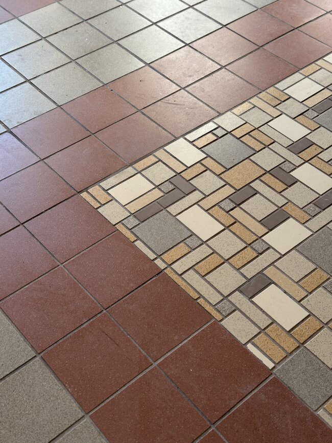 Detail dlažby | © Marek Mědílek, NPÚ ÚOP v Lokti