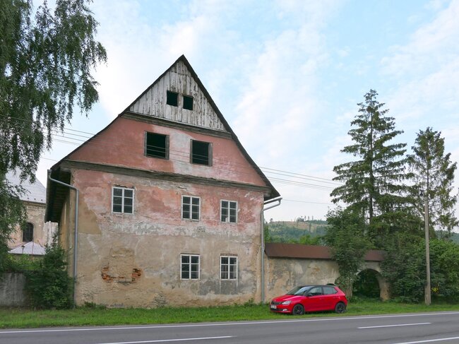 Fara v Hynčicích před rekonstrukcí v roce 2021 | © Jakub Ivánek