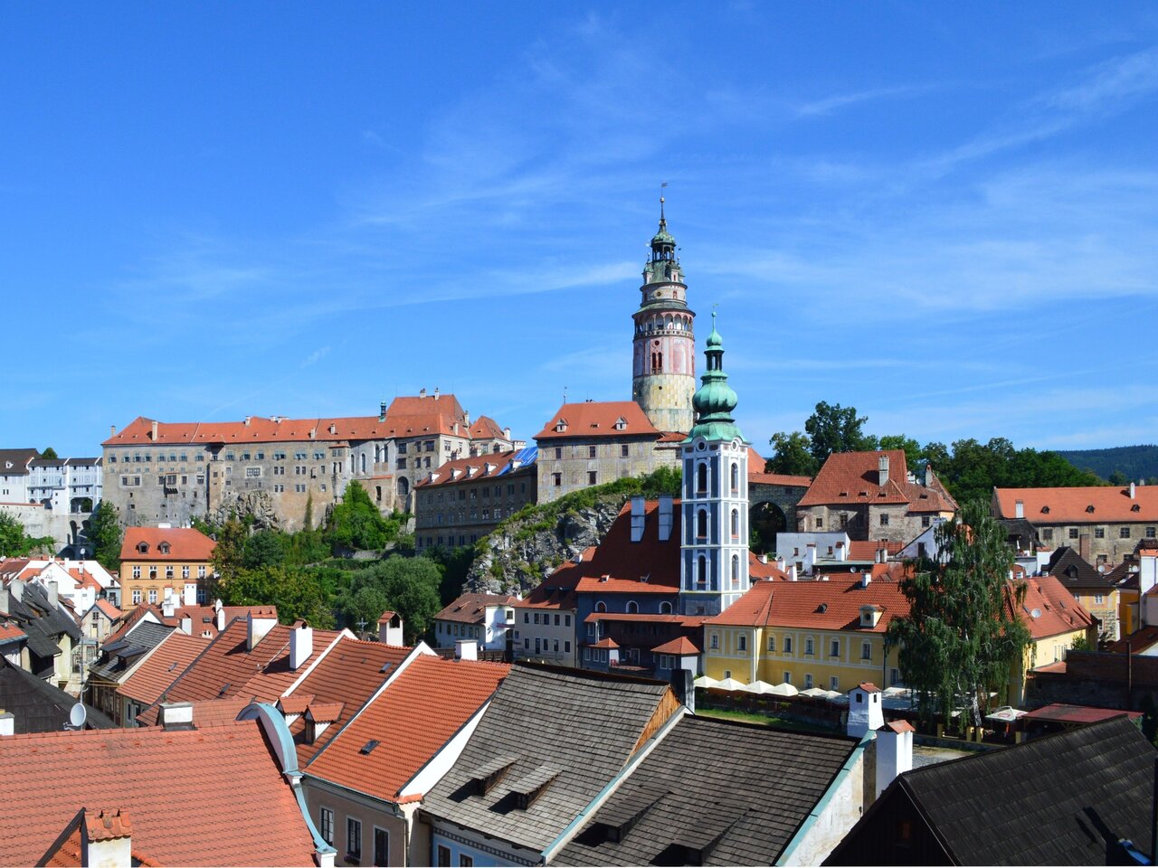 Město Český Krumlov, památka UNESCO, je místo, kde se potkává kultura a umělci mnoha zemí (ilustrační foto). | © Skotská Mlha - Wikimedia commons, CC BY-SA 4.0