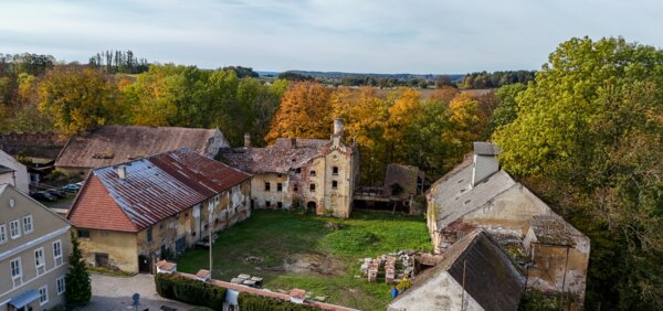 Pohled na areál pivovaru z ptačí perspektivy | © Obec Předhradí